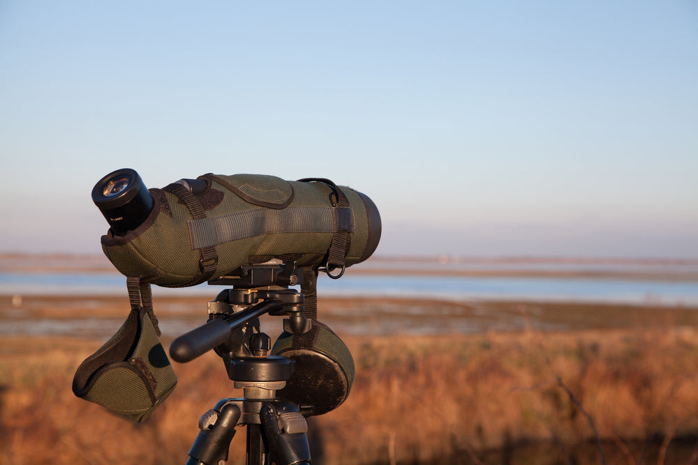 Best Spotting Scopes for Range & Hunting Reviewed